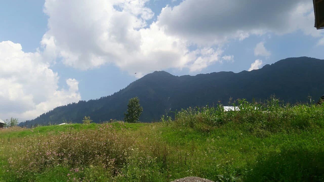 Kashmir Arang Kel scenery with Lexuz Tours
